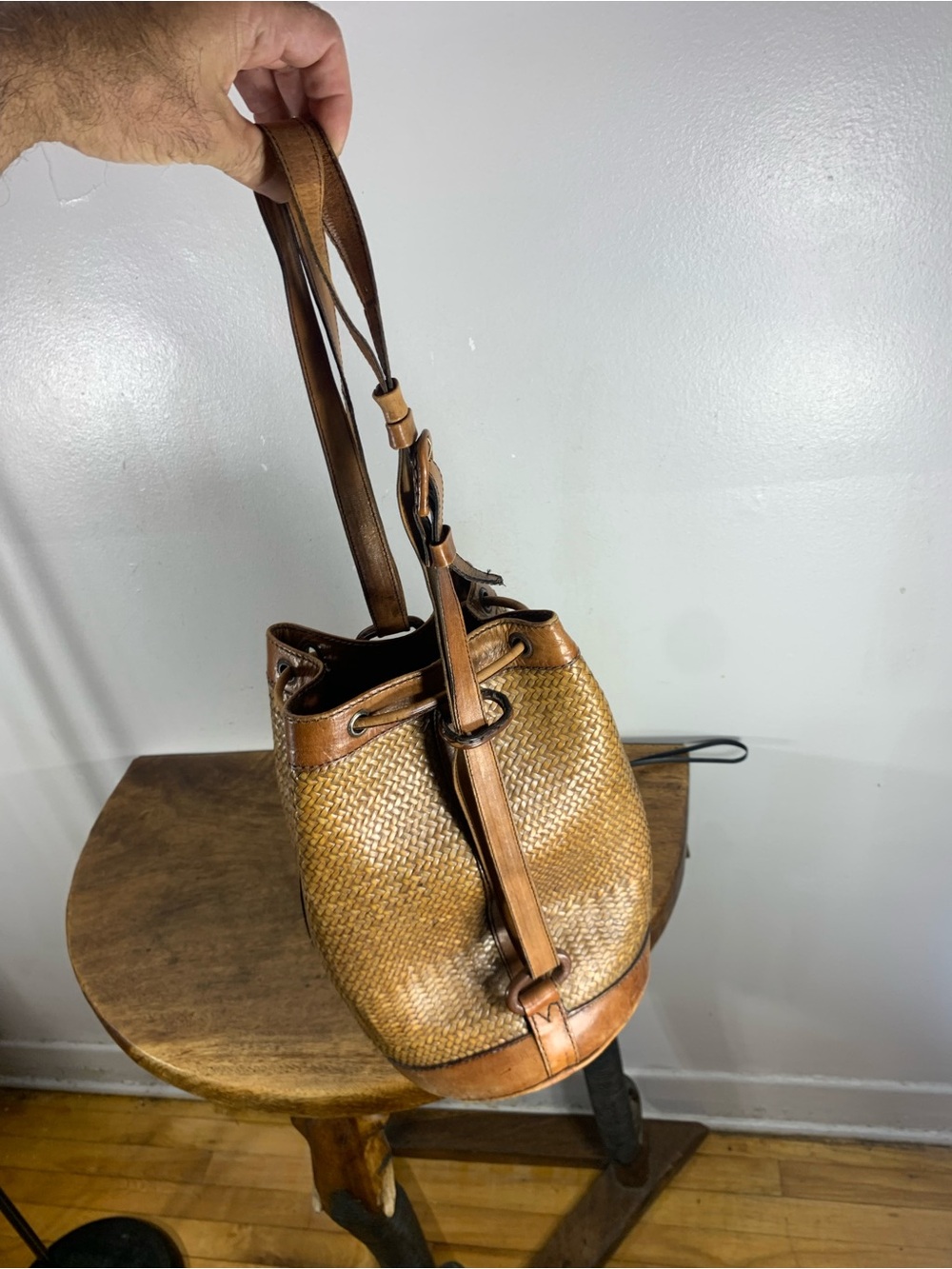Vintage woven Raffia and genuine leather Bucket shoulder bag Boho 1970s